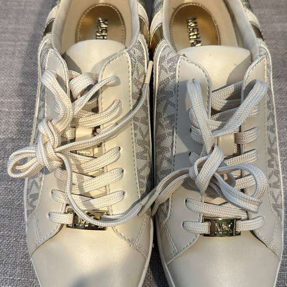 Michael Michael kors slade lace up sneakers. LT cream - size 9 - Picture 14 of 17